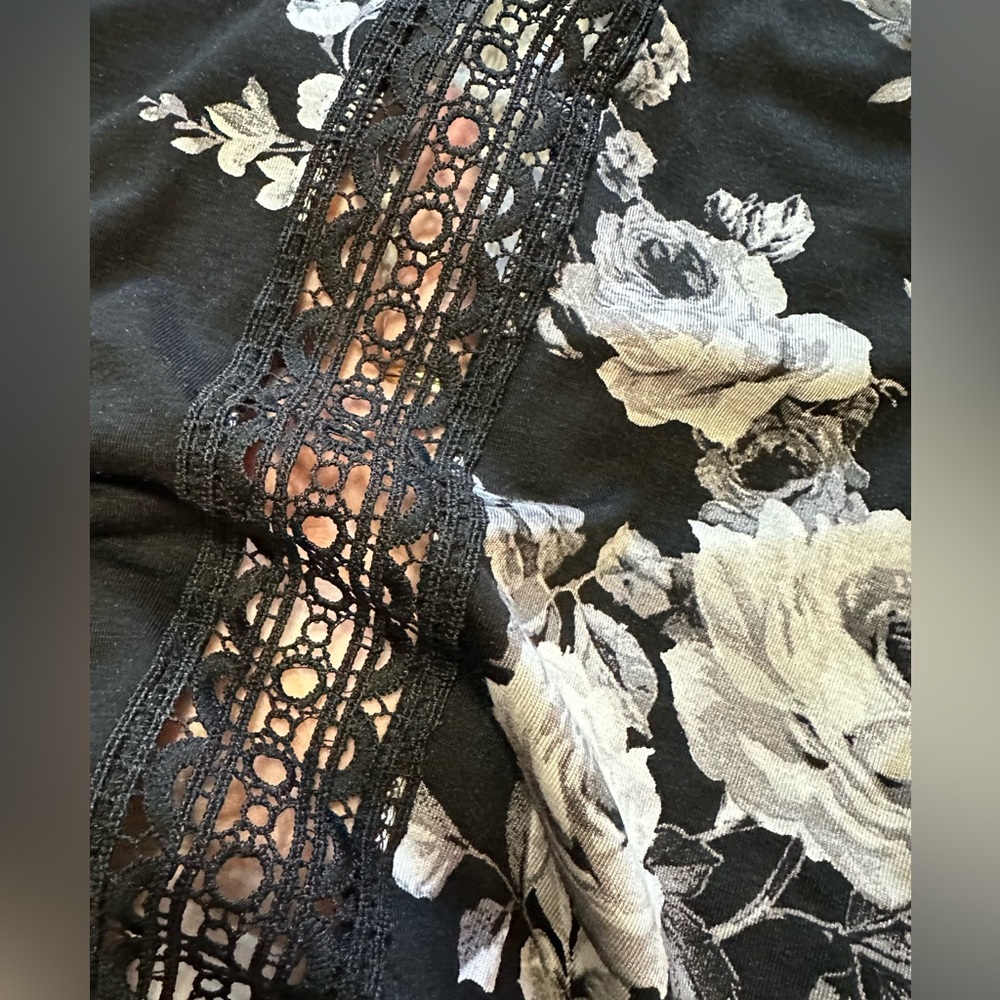 🖤MAURICE’S Black & White Floral Cardigan 3X NWT - Picture 5 of 12